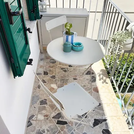 Apartman Holihome Tide Living