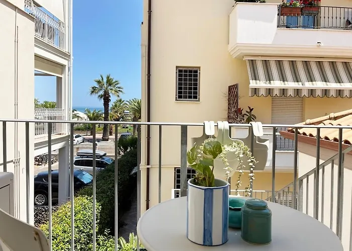 アパート Holihome Tide Living *